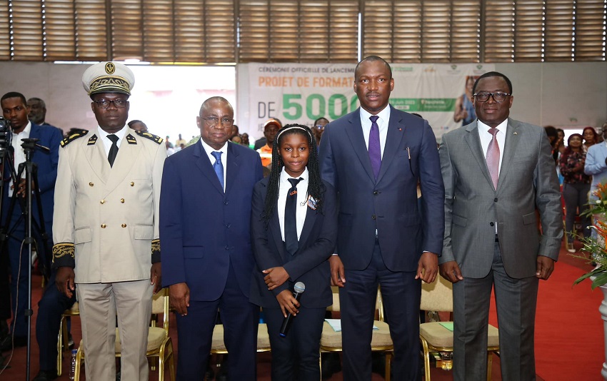 Cérémonie Officielle De Lancement Du Projet De Formation De 5000 Jeunes Aux Métiers Des Sports 